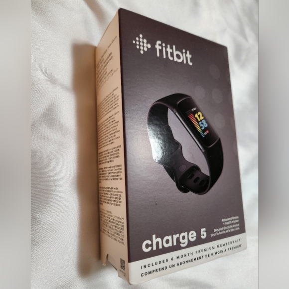 **SOLD** FITBIT CHARGE 5 - BRAND NEW - Picture 3 of 6